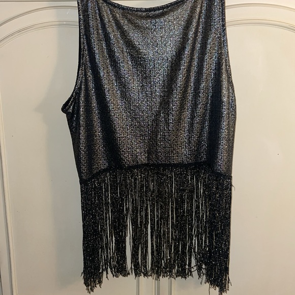 Torrid NWT metallic and black tank size 2 - Picture 4 of 5
